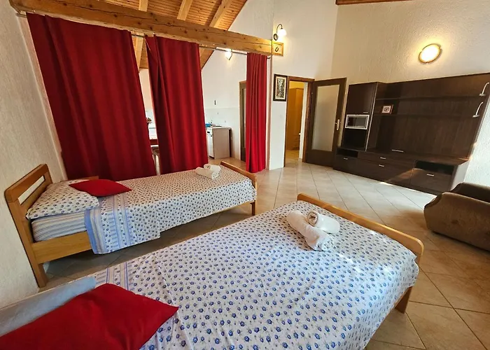 And Agroturist * 로비니